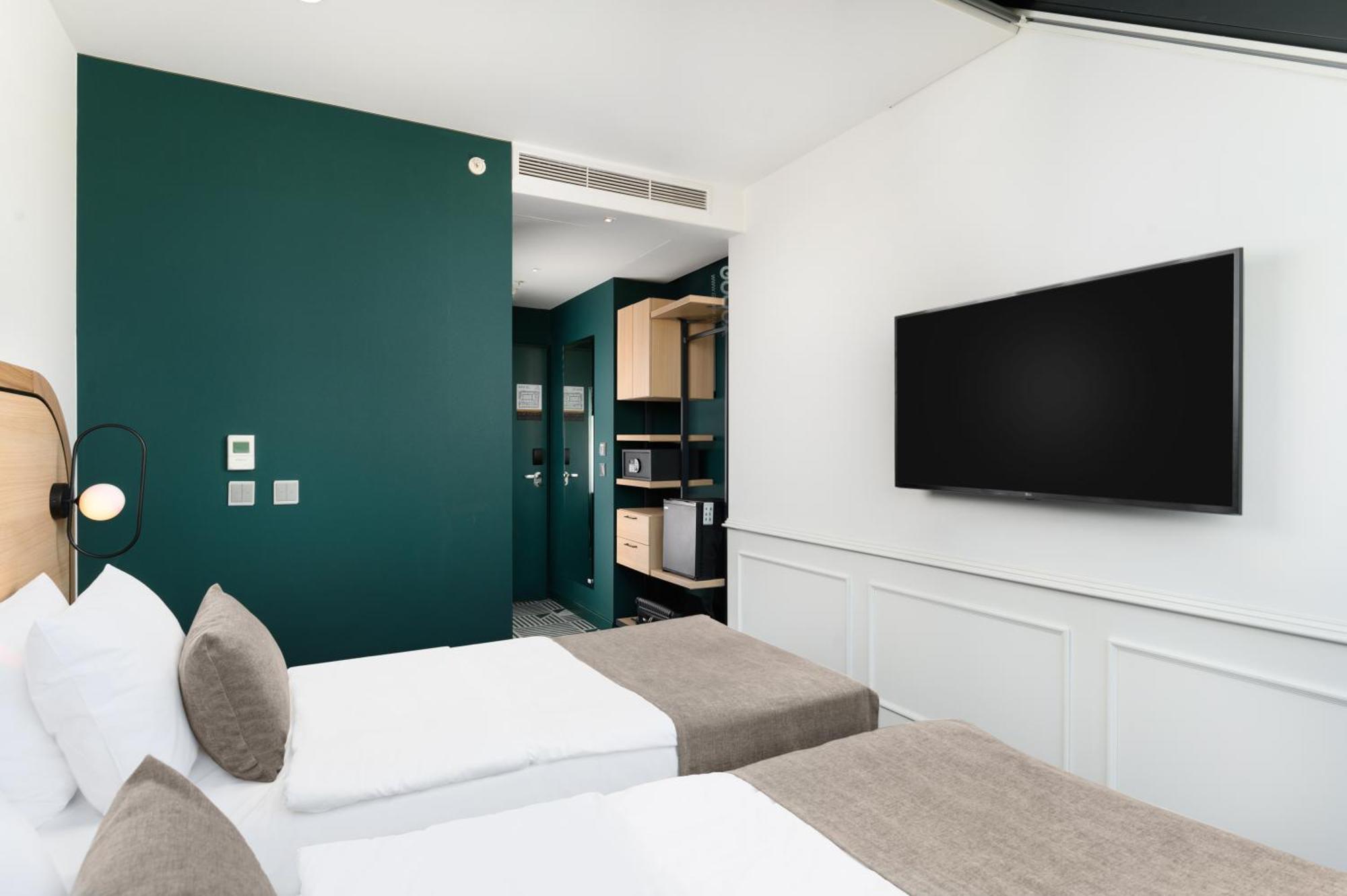 Hotel Oktogon Haggenmacher By Continental Group Budapeste Exterior foto