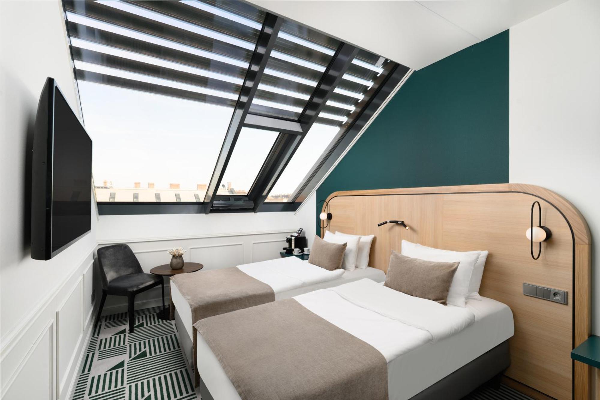 Hotel Oktogon Haggenmacher By Continental Group Budapeste Exterior foto